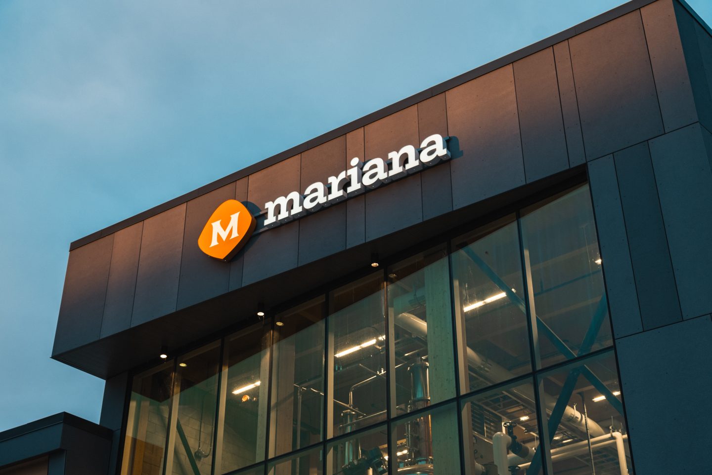 devanture distillerie mariana